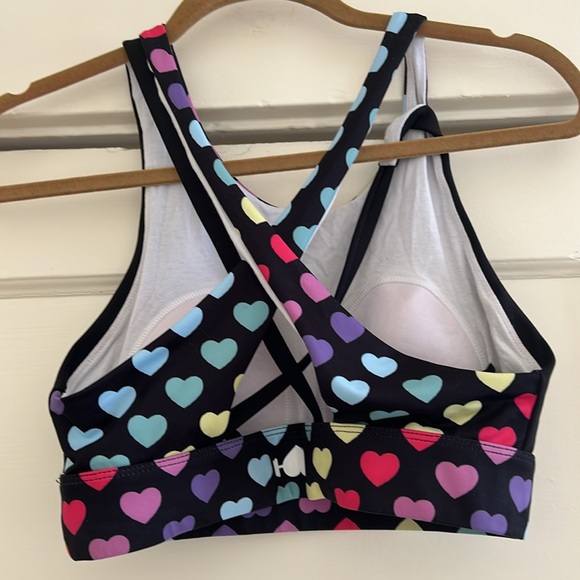Rainbow heart WODBottom sports bra - Picture 3 of 3